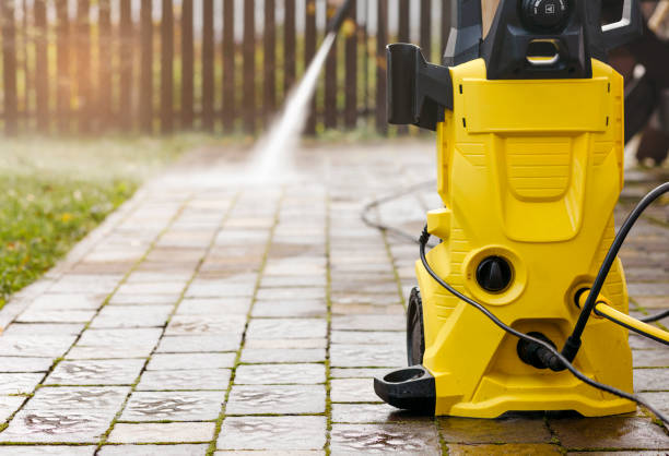 Best Gutter Cleaning  in Rainbow, CA